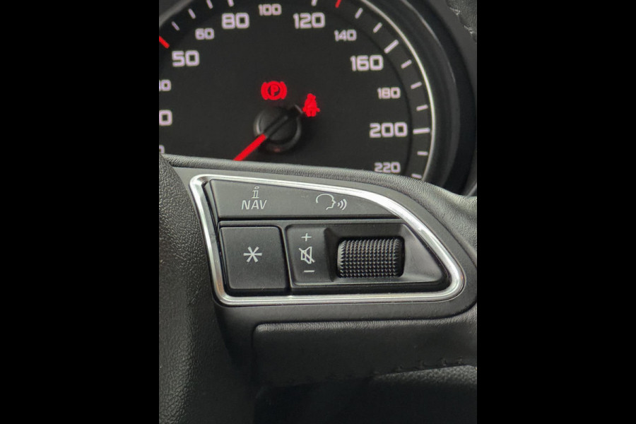 Audi A1 Sportback 1.0 TFSi Design - Navigatie I Airco I PDC I Nwe 18 inch Sport velgen I Comfort pakket I Dealer onderhouden