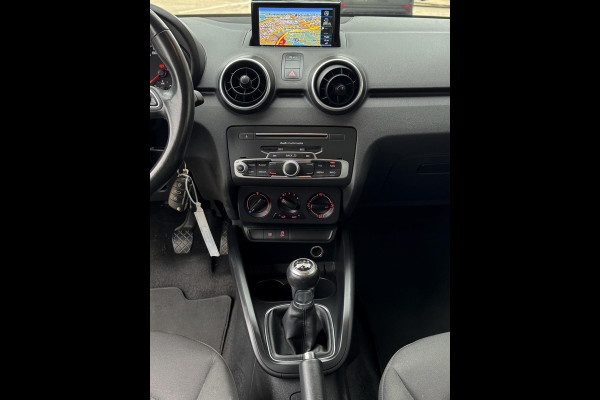 Audi A1 Sportback 1.0 TFSi Design - Navigatie I Airco I PDC I Nwe 18 inch Sport velgen I Comfort pakket I Dealer onderhouden