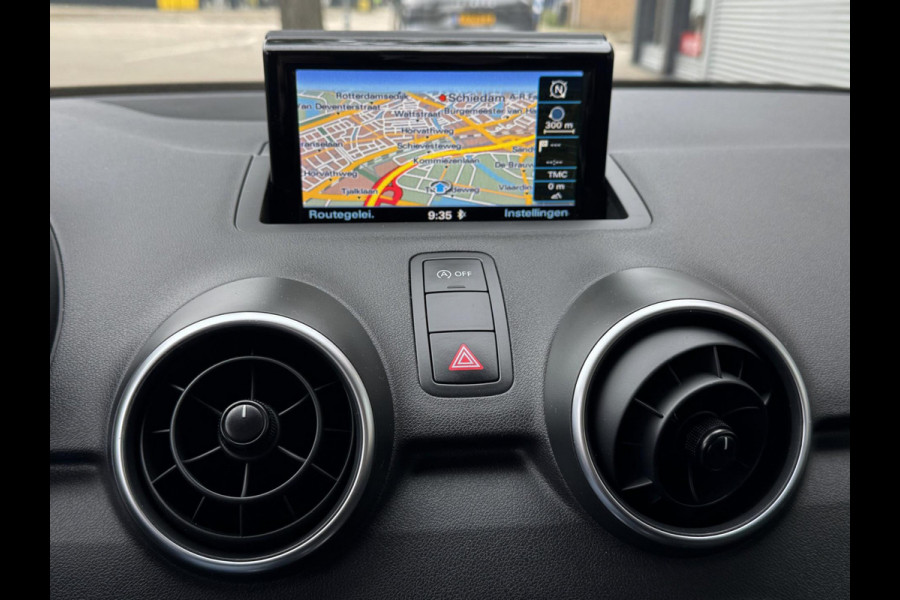 Audi A1 Sportback 1.0 TFSi Design - Navigatie I Airco I PDC I Nwe 18 inch Sport velgen I Comfort pakket I Dealer onderhouden