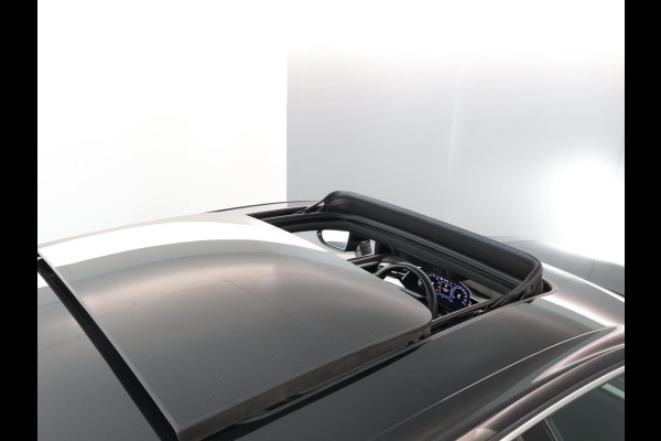 Volkswagen Arteon Shooting Brake 2.0 TSI R-Line Business 190PK | Panorama dak | Clima | Sfeer | Achteruitrijcamera |