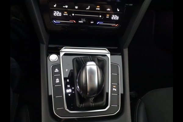 Volkswagen Arteon Shooting Brake 2.0 TSI R-Line Business 190PK | Panorama dak | Clima | Sfeer | Achteruitrijcamera |