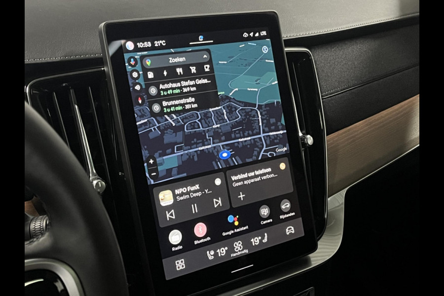 Volvo XC90 2.0 T8 Plug-in hybrid Plus Dark *Facelift* | Luchtvering | Open dak | Adapt. Cruise | Harman & Kardon | Google |