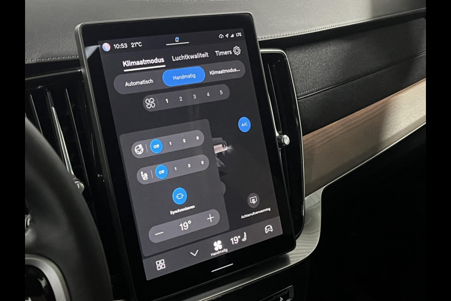 Volvo XC90 2.0 T8 Plug-in hybrid Plus Dark *Facelift* | Luchtvering | Open dak | Adapt. Cruise | Harman & Kardon | Google |