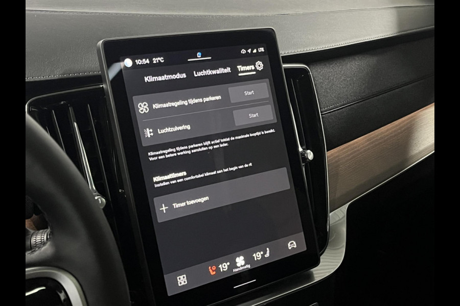Volvo XC90 2.0 T8 Plug-in hybrid Plus Dark *Facelift* | Luchtvering | Open dak | Adapt. Cruise | Harman & Kardon | Google |