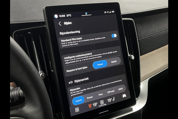 Volvo XC90 2.0 T8 Plug-in hybrid Plus Dark *Facelift* | Luchtvering | Open dak | Adapt. Cruise | Harman & Kardon | Google |