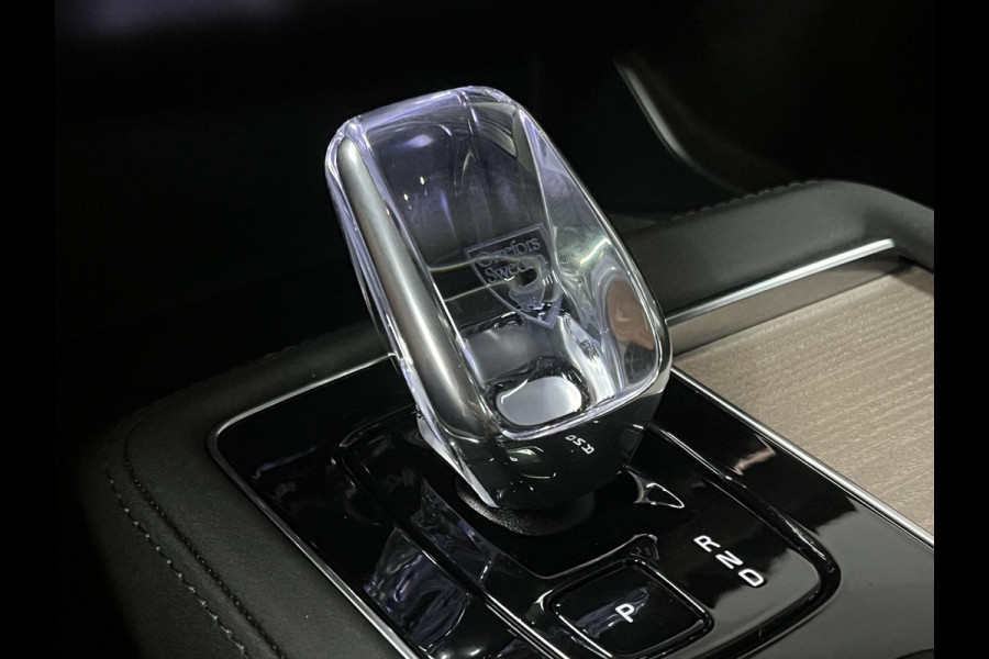 Volvo XC90 2.0 T8 Plug-in hybrid Plus Dark *Facelift* | Luchtvering | Open dak | Adapt. Cruise | Harman & Kardon | Google |