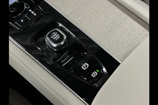 Volvo XC90 2.0 T8 Hybrid Ultra Bright *Facelift* | Luchtvering | Open dak | Adapt. Cruise | Harman & Kardon | Google |