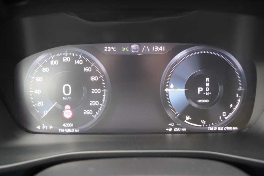 Volvo XC40 1.5 T4 Plug-in Hybrid 211 PK Core Bright, Camera, Climate Control, Carplay