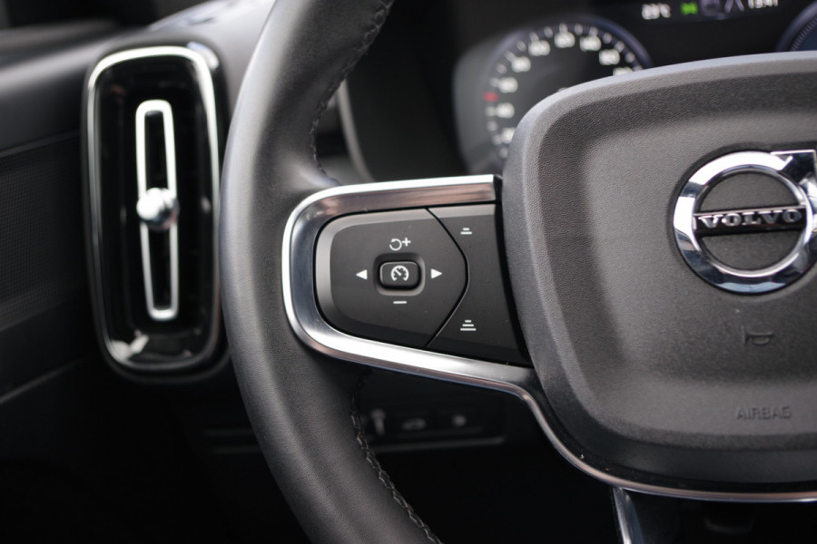 Volvo XC40 1.5 T4 Plug-in Hybrid 211 PK Core Bright, Camera, Climate Control, Carplay