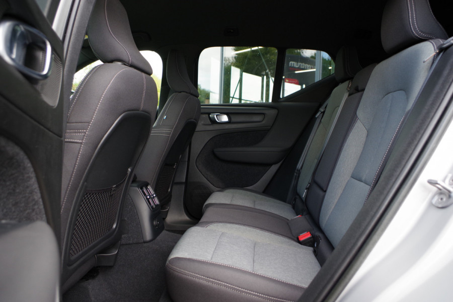 Volvo XC40 1.5 T4 Plug-in Hybrid 211 PK Core Bright, Camera, Climate Control, Carplay