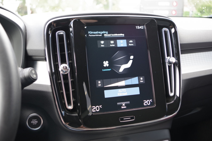 Volvo XC40 1.5 T4 Plug-in Hybrid 211 PK Core Bright, Camera, Climate Control, Carplay