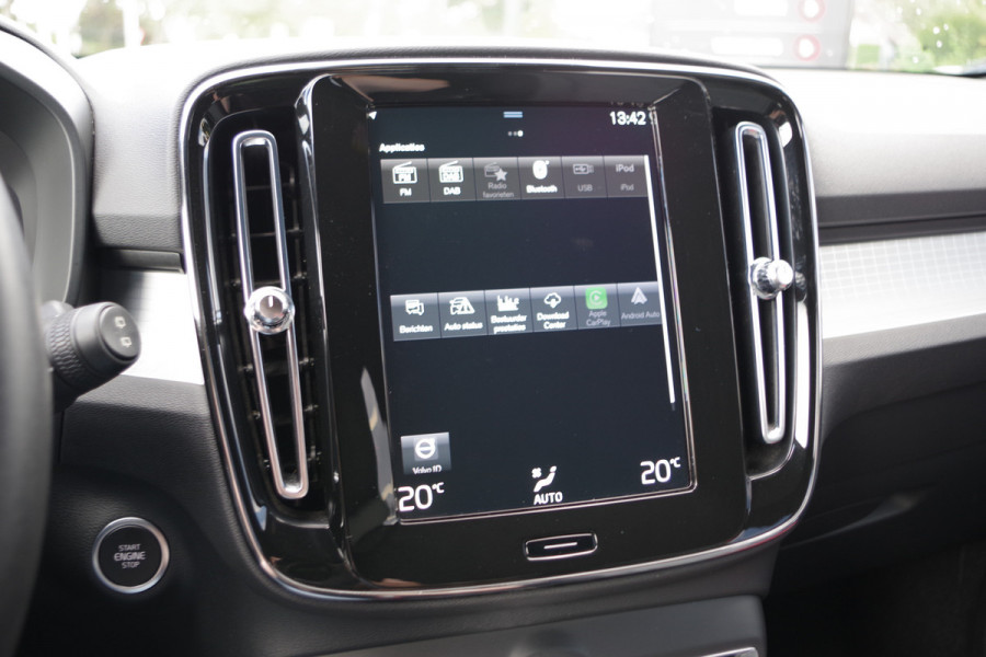 Volvo XC40 1.5 T4 Plug-in Hybrid 211 PK Core Bright, Camera, Climate Control, Carplay