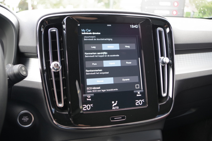 Volvo XC40 1.5 T4 Plug-in Hybrid 211 PK Core Bright, Camera, Climate Control, Carplay