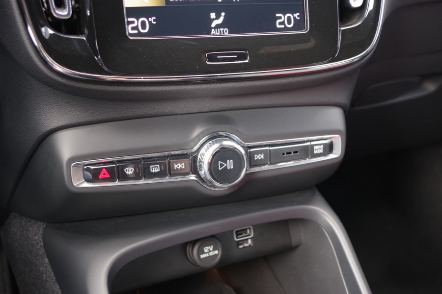 Volvo XC40 1.5 T4 Plug-in Hybrid 211 PK Core Bright, Camera, Climate Control, Carplay