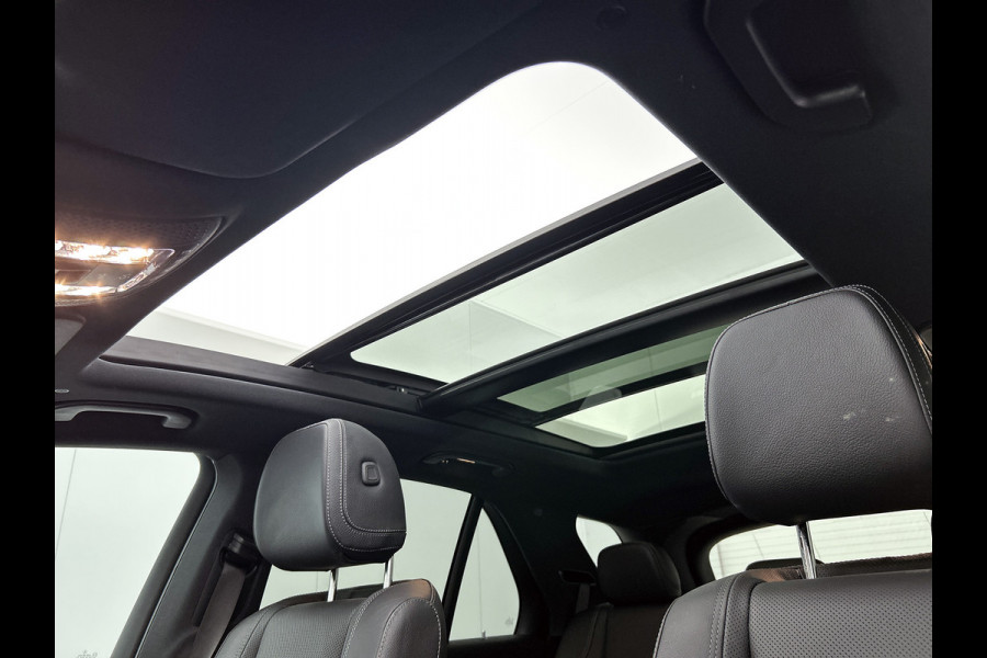 Mercedes-Benz GLE 400 e 4MATIC AMG Line Premium 5 dubbelspaaks lichtmetalen velgen |Panoramadak | Wide screen | Navigatie | alarm klasse 3+5 Parking support met 350 grade camera | Inclusief 24 maanden Mercedes-Benz Certified garantie voor Europa.