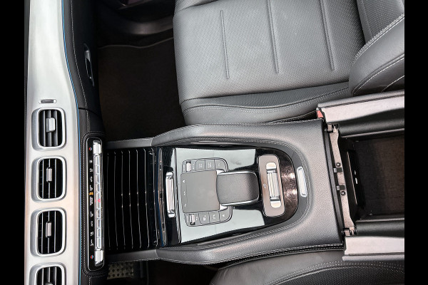 Mercedes-Benz GLE 400 e 4MATIC AMG Line Premium 5 dubbelspaaks lichtmetalen velgen |Panoramadak | Wide screen | Navigatie | alarm klasse 3+5 Parking support met 350 grade camera | Inclusief 24 maanden Mercedes-Benz Certified garantie voor Europa.