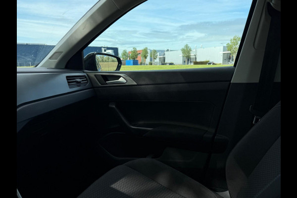 Volkswagen Polo 1.0 TSI Comfortline Prijs is een meeneemprijs van 13.950,- euro!