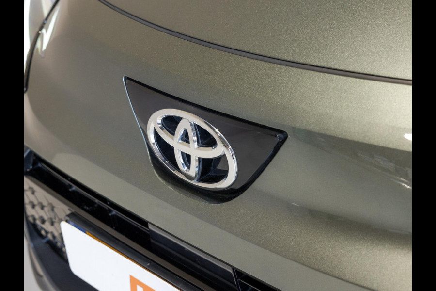 Toyota Aygo X 1.0 VVT-i S-CVT Limited / 72pk / Trekhaak / Stoelverwarming / JBL / Apple CarPlay /