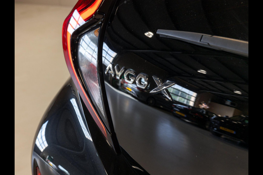 Toyota Aygo X 1.0 VVT-i S-CVT Limited / 72pk / Trekhaak / Stoelverwarming / JBL / Apple CarPlay /