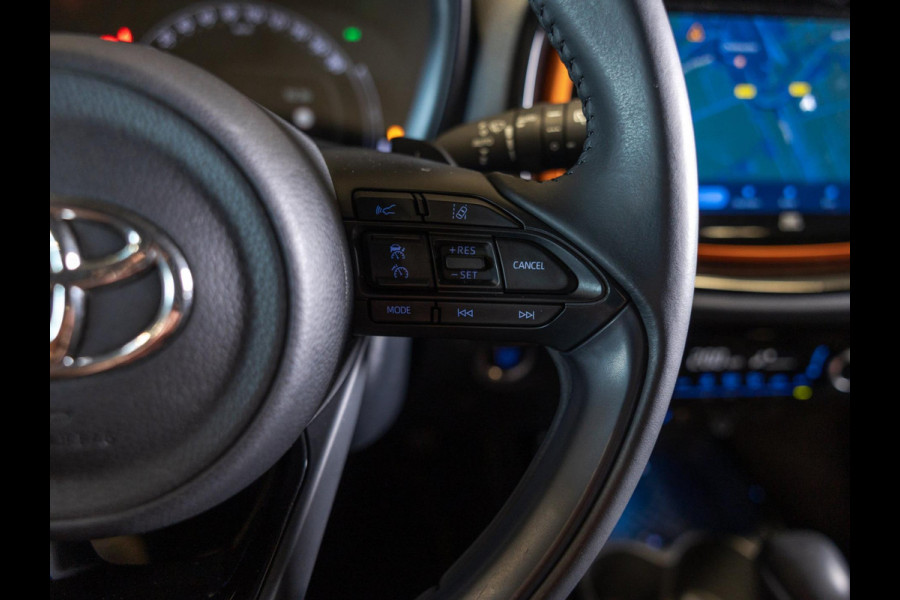 Toyota Aygo X 1.0 VVT-i S-CVT Limited / 72pk / Trekhaak / Stoelverwarming / JBL / Apple CarPlay /