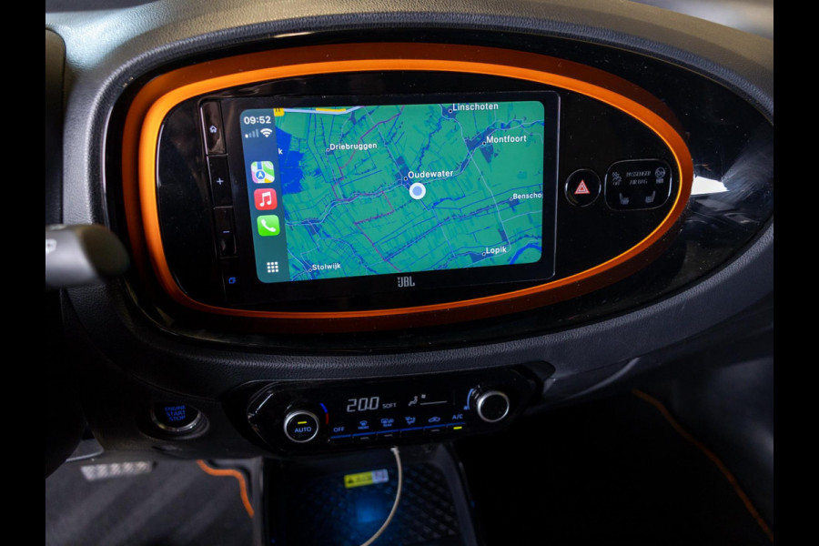 Toyota Aygo X 1.0 VVT-i S-CVT Limited / 72pk / Trekhaak / Stoelverwarming / JBL / Apple CarPlay /