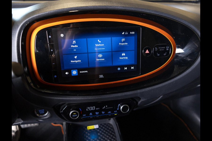 Toyota Aygo X 1.0 VVT-i S-CVT Limited / 72pk / Trekhaak / Stoelverwarming / JBL / Apple CarPlay /