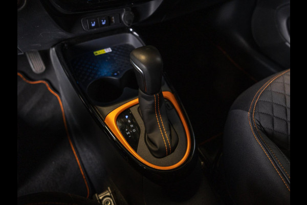 Toyota Aygo X 1.0 VVT-i S-CVT Limited / 72pk / Trekhaak / Stoelverwarming / JBL / Apple CarPlay /