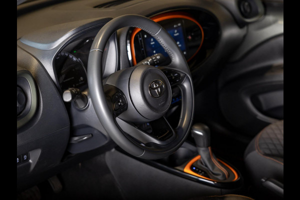 Toyota Aygo X 1.0 VVT-i S-CVT Limited / 72pk / Trekhaak / Stoelverwarming / JBL / Apple CarPlay /