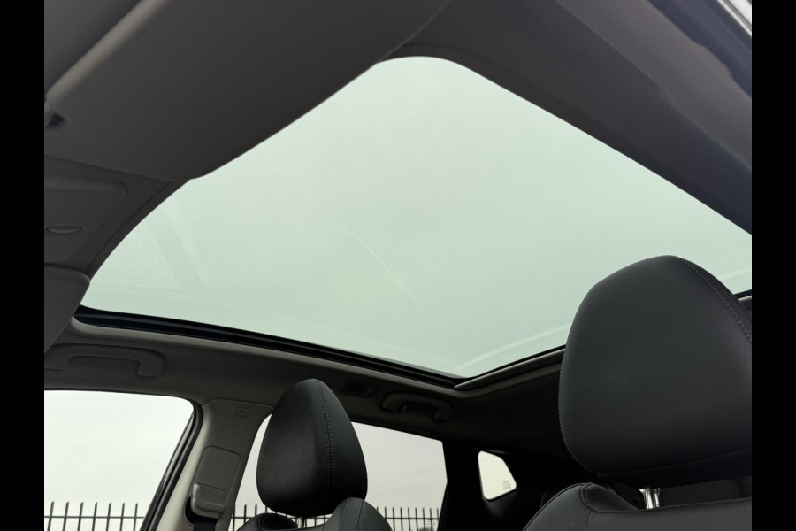 Nissan QASHQAI 1.3 DIG-T Tekna + 2e Eigenaar,Pano,Navi,Camera,Trekhaak,Stoelverwarming,Clima,Cruise,Pdc V+A,Keyless,Halfleder,Dealer Onderhouden,Apk tot 03-2026