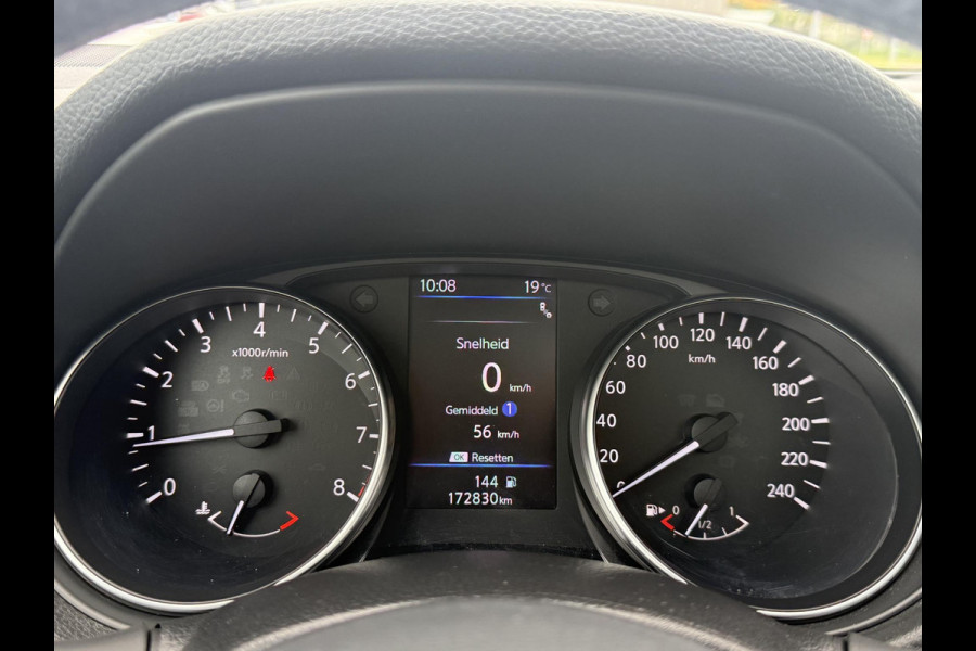 Nissan QASHQAI 1.3 DIG-T Tekna + 2e Eigenaar,Pano,Navi,Camera,Trekhaak,Stoelverwarming,Clima,Cruise,Pdc V+A,Keyless,Halfleder,Dealer Onderhouden,Apk tot 03-2026