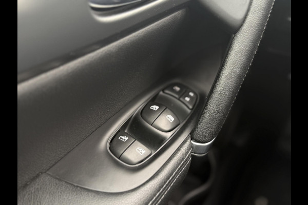 Nissan QASHQAI 1.3 DIG-T Tekna + 2e Eigenaar,Pano,Navi,Camera,Trekhaak,Stoelverwarming,Clima,Cruise,Pdc V+A,Keyless,Halfleder,Dealer Onderhouden,Apk tot 03-2026