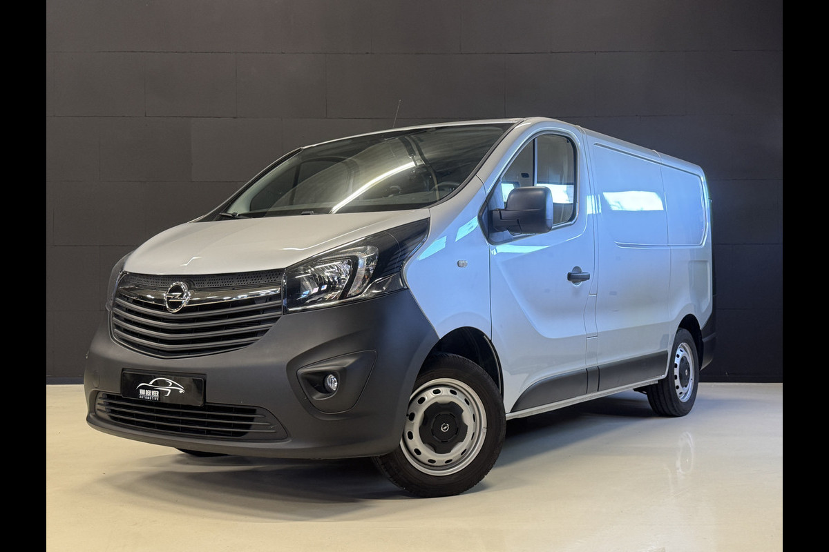 Opel Vivaro 1.6 CDTI L1H1 Edition 3-pers | Navi | Trekhaak | PDC achter | Cruise | Airco Opel Vivaro 1.6 CDTI L1H1 Edition 3-pers | Navi | Trekhaak | PDC achter | Cruise | Airco