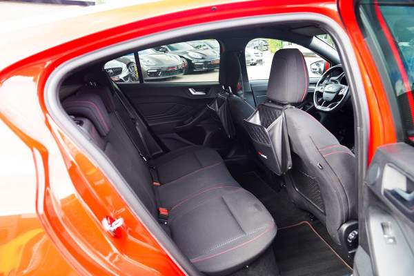 Ford Focus 1.0 EcoBoost ST Line Business | Stuurwiel verwarming | Achteruitrij camera