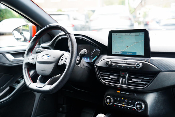 Ford Focus 1.0 EcoBoost ST Line Business | Stuurwiel verwarming | Achteruitrij camera