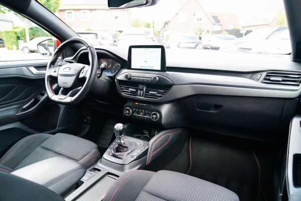 Ford Focus 1.0 EcoBoost ST Line Business | Stuurwiel verwarming | Achteruitrij camera