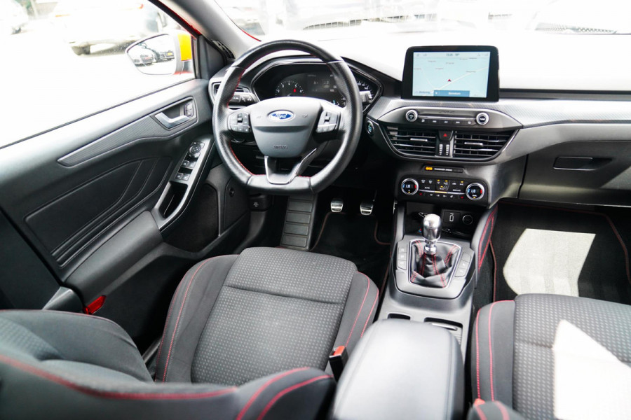 Ford Focus 1.0 EcoBoost ST Line Business | Stuurwiel verwarming | Achteruitrij camera