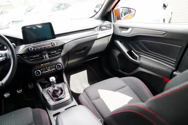 Ford Focus 1.0 EcoBoost ST Line Business | Stuurwiel verwarming | Achteruitrij camera