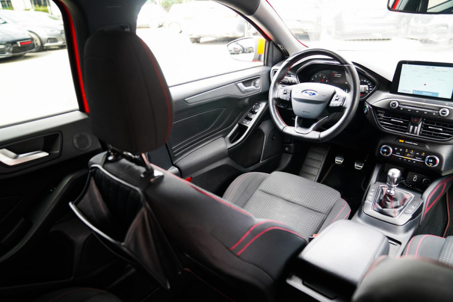 Ford Focus 1.0 EcoBoost ST Line Business | Stuurwiel verwarming | Achteruitrij camera