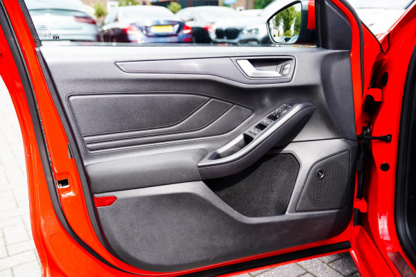 Ford Focus 1.0 EcoBoost ST Line Business | Stuurwiel verwarming | Achteruitrij camera