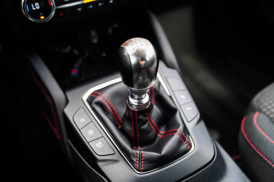 Ford Focus 1.0 EcoBoost ST Line Business | Stuurwiel verwarming | Achteruitrij camera