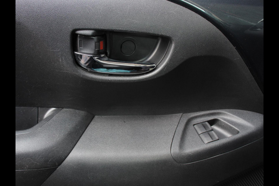 Peugeot 108 1.0 e-VTi Allure | Navigatie | Airco | Groot scherm | Lichtmetalen Velgen