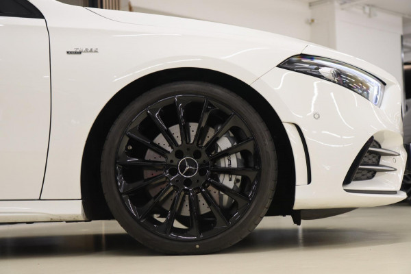 Mercedes-Benz A-Klasse AMG 35 4MATIC PANO/CAM/BURM/BLINDESPOT/NIGHTPAKET/BOMVOL