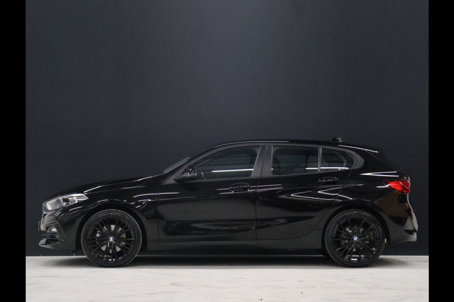 BMW 1-serie 118i Executive Edition [PDC V+A, APPLE CARPLAY, ANDROID AUTO, CRUISE CONTROL, NAVIGATIE, AUTOMATISCHE AIRCO, LED, NIEUWSTAAT]