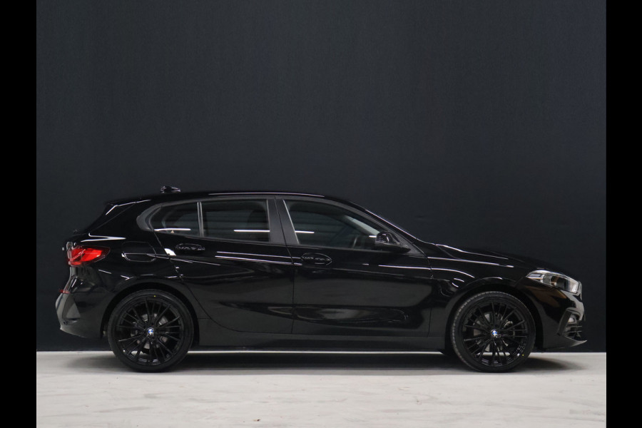 BMW 1-serie 118i Executive Edition [PDC V+A, APPLE CARPLAY, ANDROID AUTO, CRUISE CONTROL, NAVIGATIE, AUTOMATISCHE AIRCO, LED, NIEUWSTAAT]