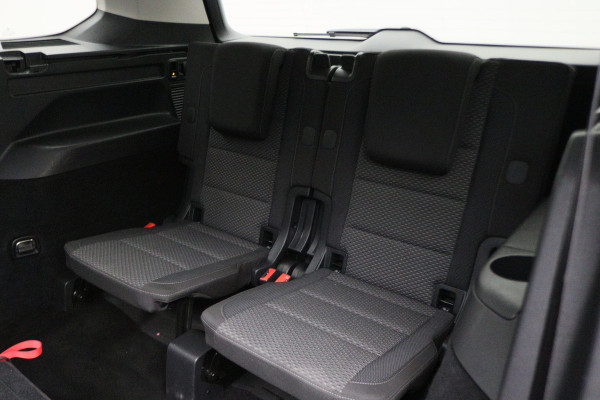 Volkswagen Touran 1.4 TSI DSG Highline Edition R 7p Panoramadak, ACC, Camera, Apple Carplay, Standkachel, Trekhaak, 18''