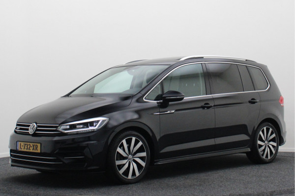Volkswagen Touran 1.4 TSI DSG Highline Edition R 7p Panoramadak, ACC, Camera, Apple Carplay, Standkachel, Trekhaak, 18''