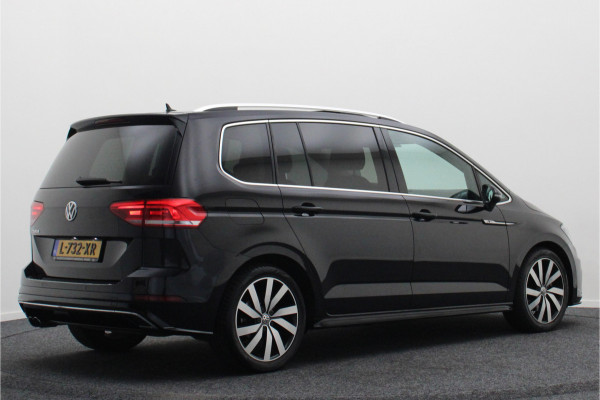 Volkswagen Touran 1.4 TSI DSG Highline Edition R 7p Panoramadak, ACC, Camera, Apple Carplay, Standkachel, Trekhaak, 18''