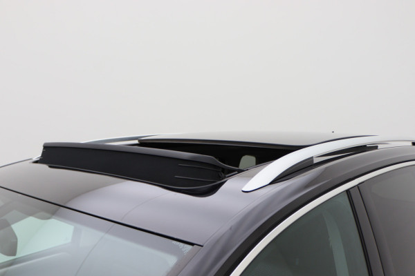 Volkswagen Touran 1.4 TSI DSG Highline Edition R 7p Panoramadak, ACC, Camera, Apple Carplay, Standkachel, Trekhaak, 18''