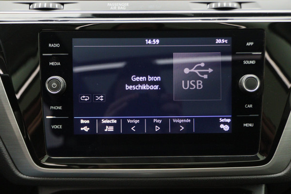 Volkswagen Touran 1.4 TSI DSG Highline Edition R 7p Panoramadak, ACC, Camera, Apple Carplay, Standkachel, Trekhaak, 18''
