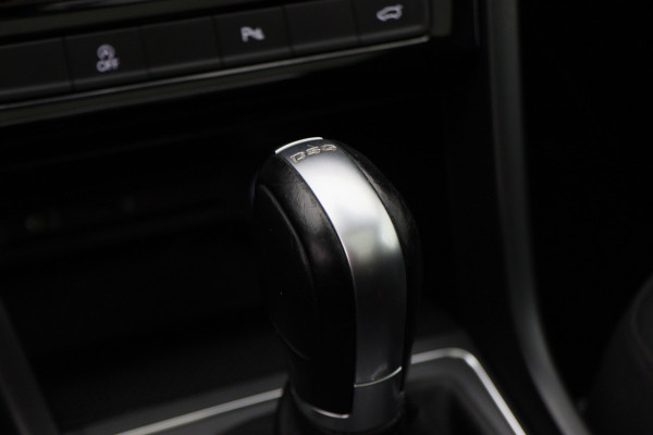 Volkswagen Touran 1.4 TSI DSG Highline Edition R 7p Panoramadak, ACC, Camera, Apple Carplay, Standkachel, Trekhaak, 18''